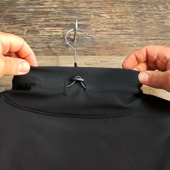 Under Armour Black Full Zip Jacket Performance Fabric - Picture 10 of 11